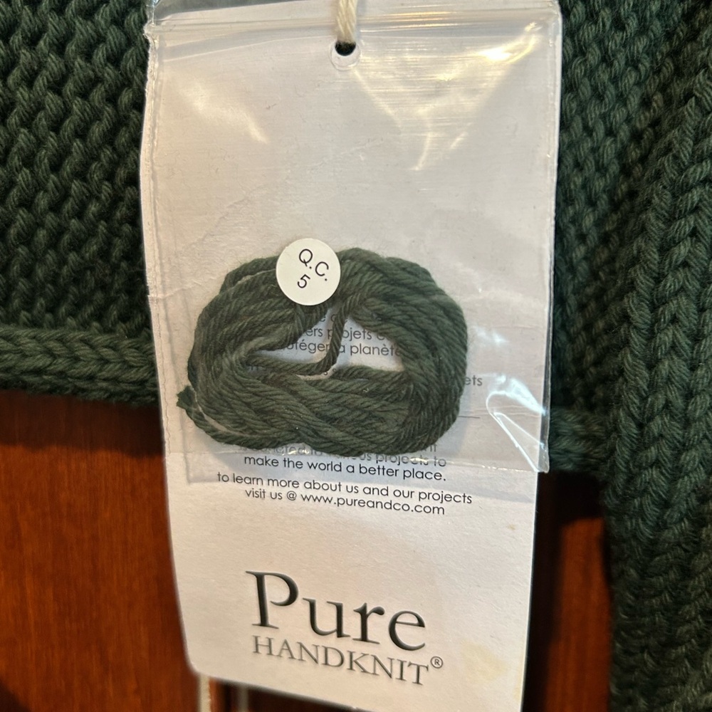 Pure Handknit Dark Green Scarf - Picture 6 of 6